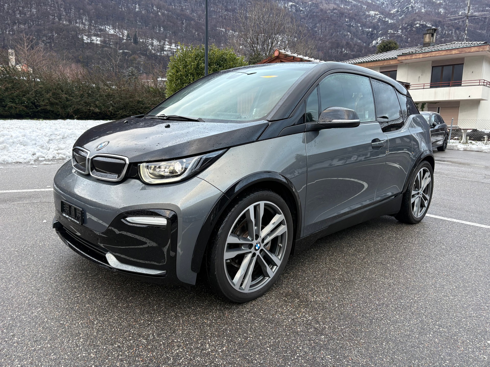 BMW i3s (120Ah) Fleet Edition-image-4
