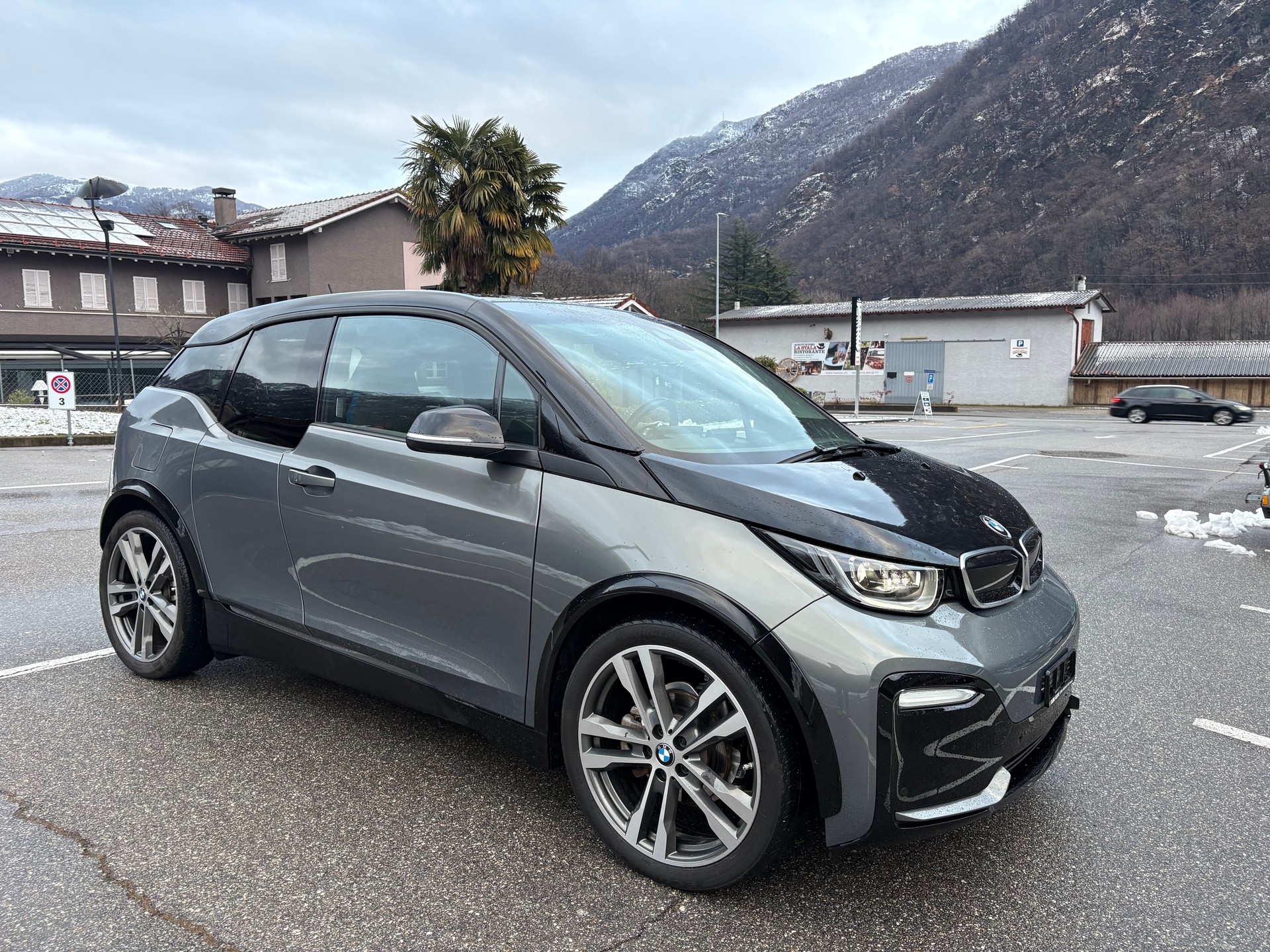 BMW i3s (120Ah) Fleet Edition-image-0