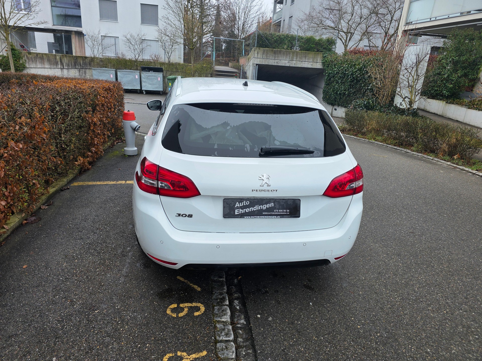 PEUGEOT 308 SW 1.5 BlueHDI Allure Pack EAT8-image-5