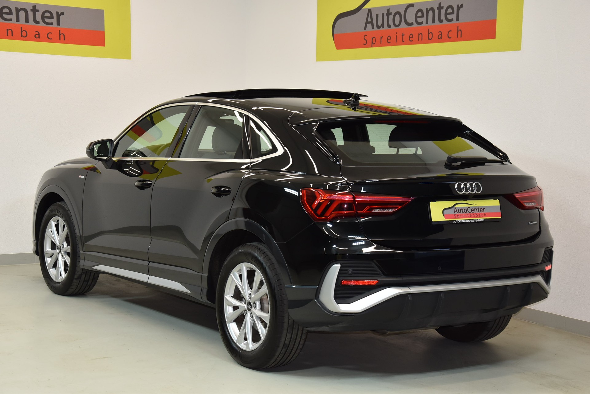 AUDI Q3 Sportback 35 TDI S line Attraction quattro S-tronic-image-13