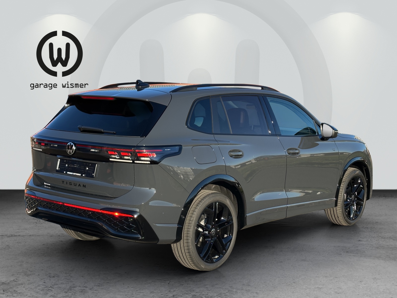 VW Tiguan 2.0 TDI SCR R-Line 4Motion DSG-image-3