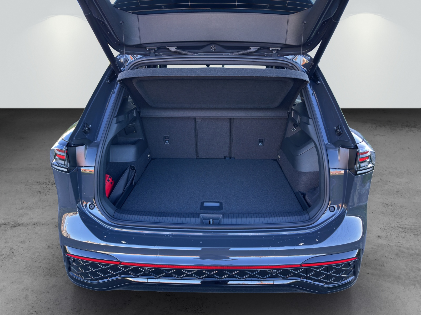 VW Tiguan 2.0 TDI SCR R-Line 4Motion DSG-image-9