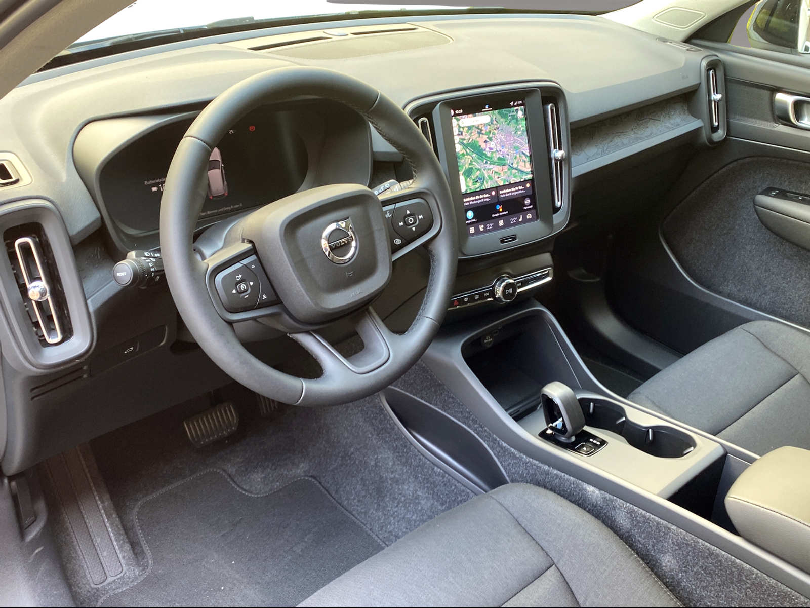 VOLVO EX40 Essential-image-7