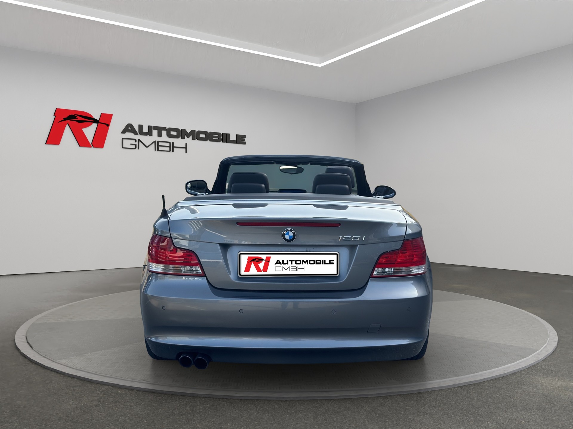BMW 125i Cabrio Steptronic-showroom-element-2
