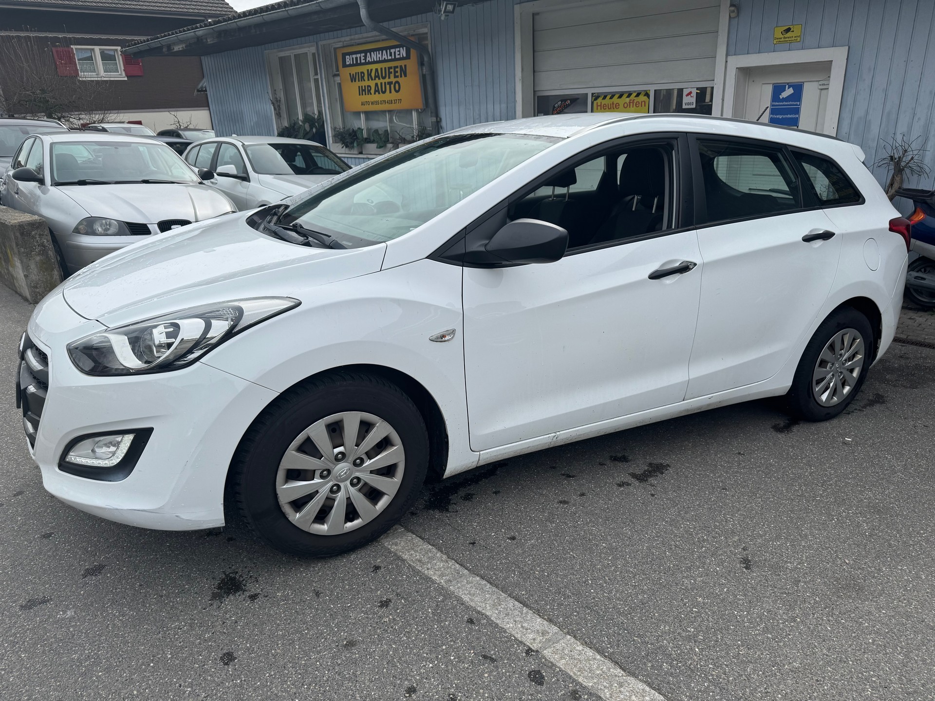 HYUNDAI i30 Wagon 1.6 GDI Plena-image-2