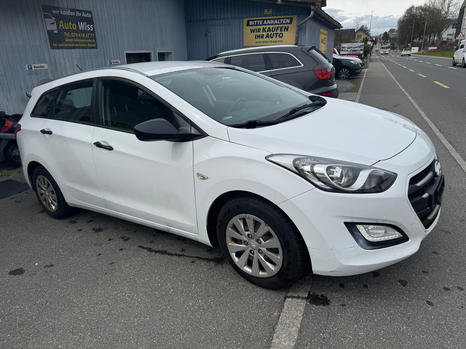 HYUNDAI i30 Wagon 1.6 GDI Plena-image-1