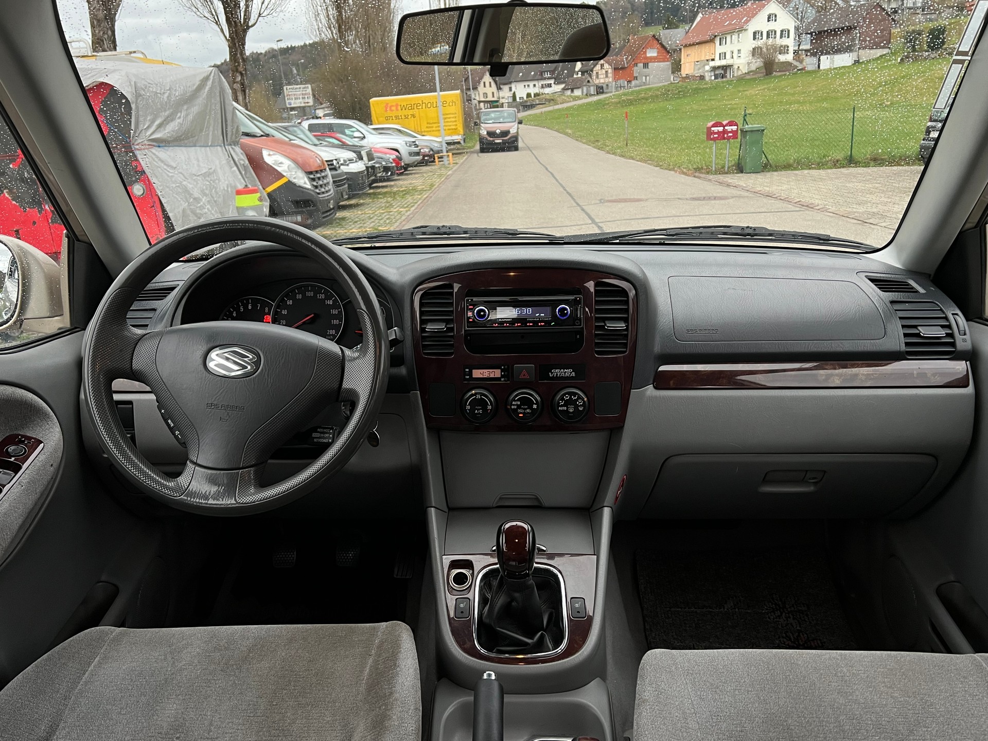 SUZUKI Grand Vitara 2.7 V6 Wagon-image-11