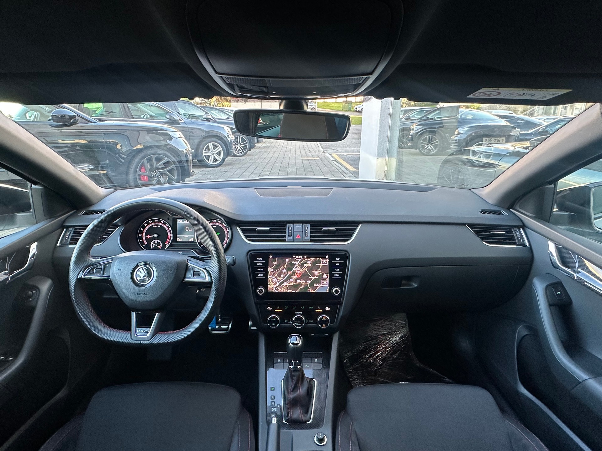 SKODA Octavia Combi 2.0 TDI RS 4x4 DSG-image-7