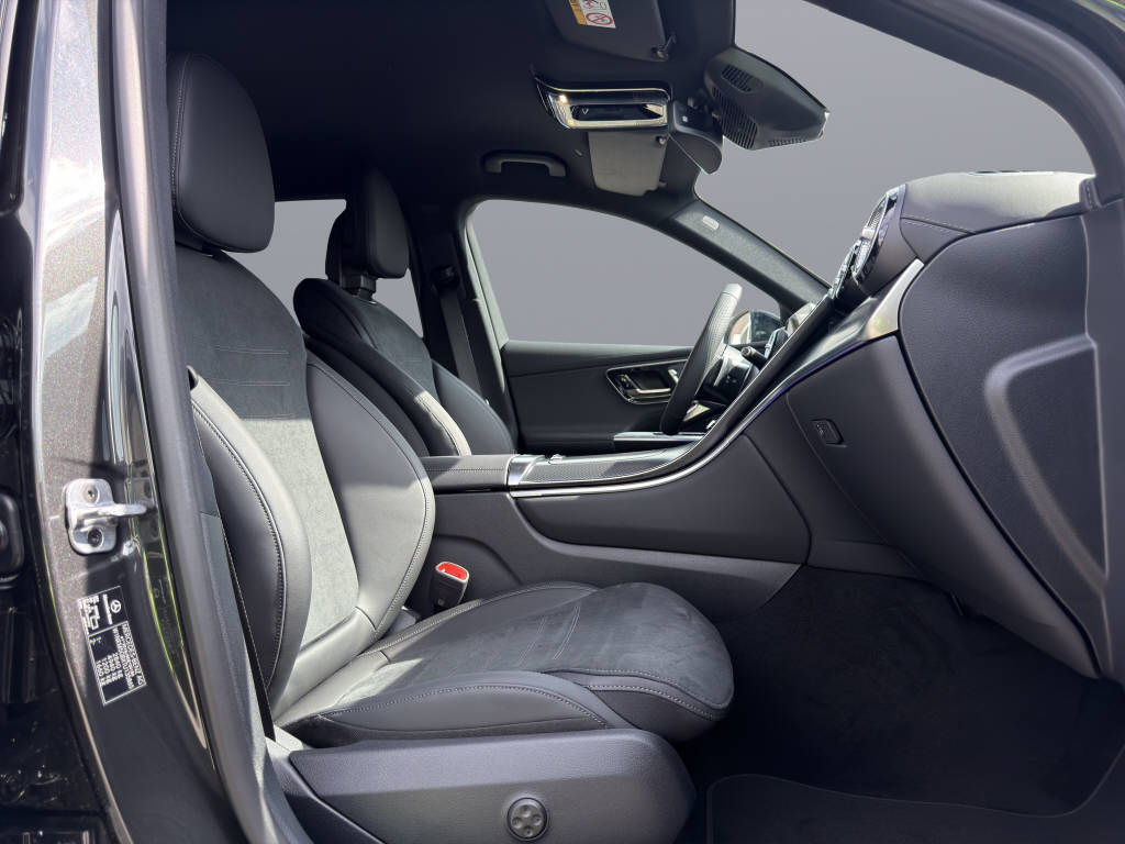 MERCEDES-BENZ GLC 300 e EQ Star AMG Line 4matic-image-14
