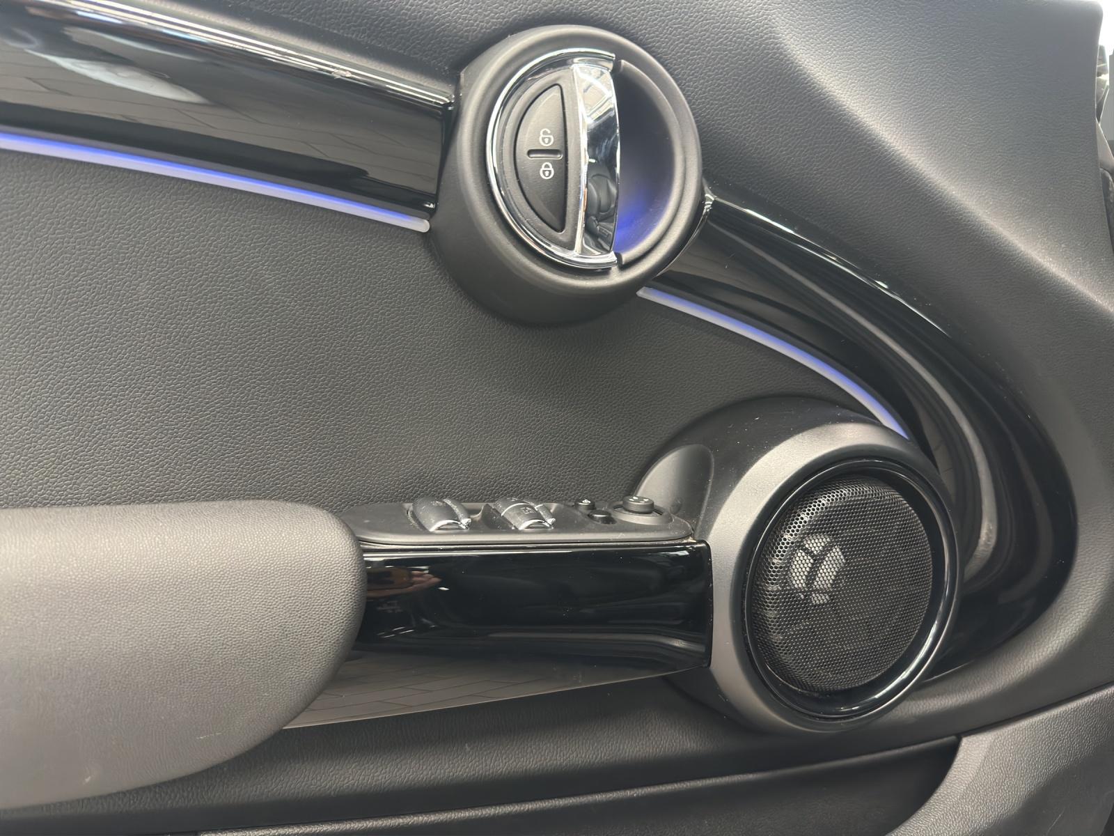 MINI Cabrio F57 2.0i Cooper S MINI YOURS TRIM II-image-16