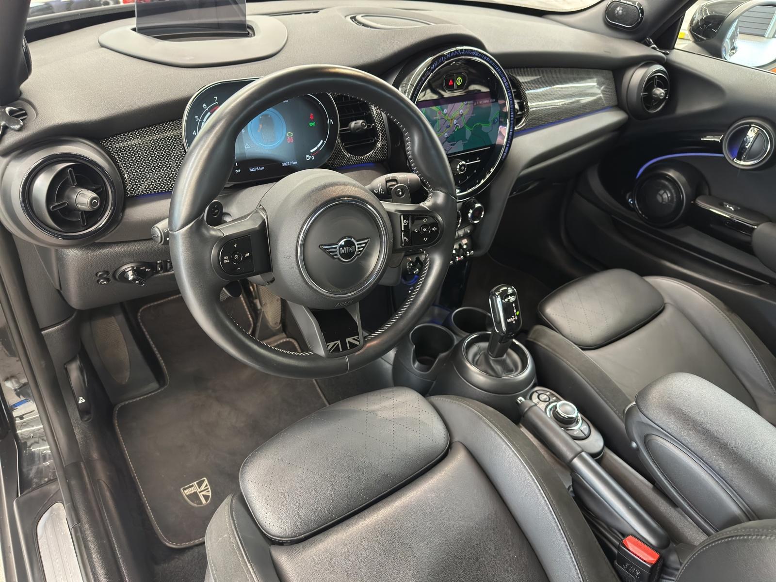 MINI Cabrio F57 2.0i Cooper S MINI YOURS TRIM II-image-13