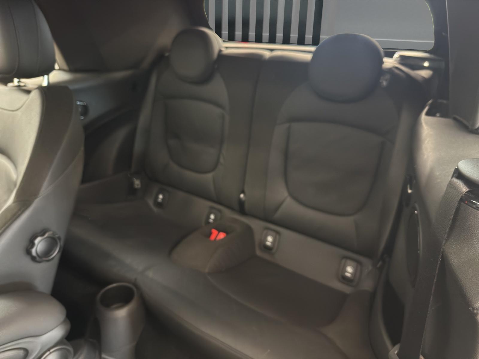 MINI Cabrio F57 2.0i Cooper S MINI YOURS TRIM II-image-18
