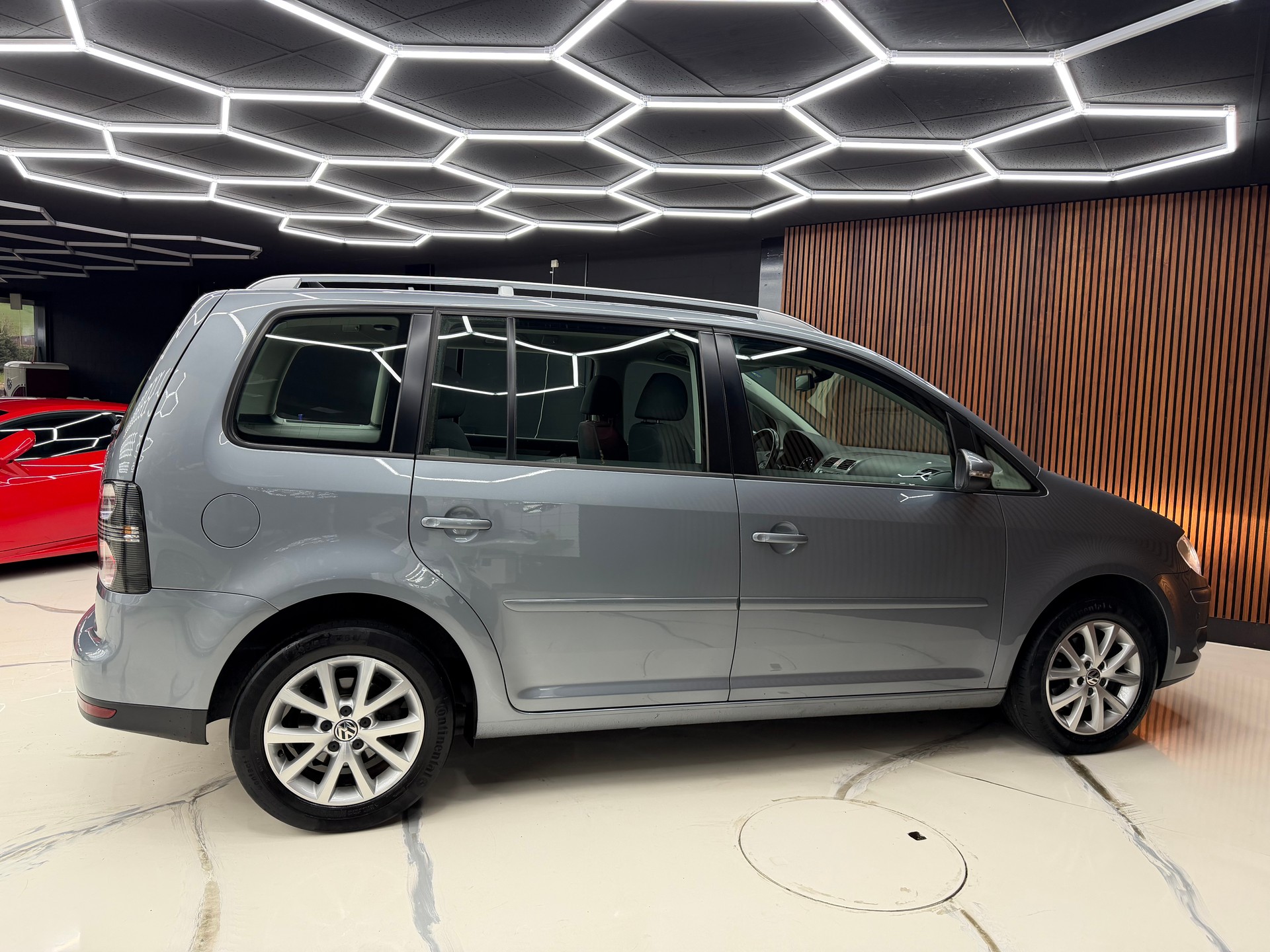VW Touran 1.4 TSI Team DSG-image-6