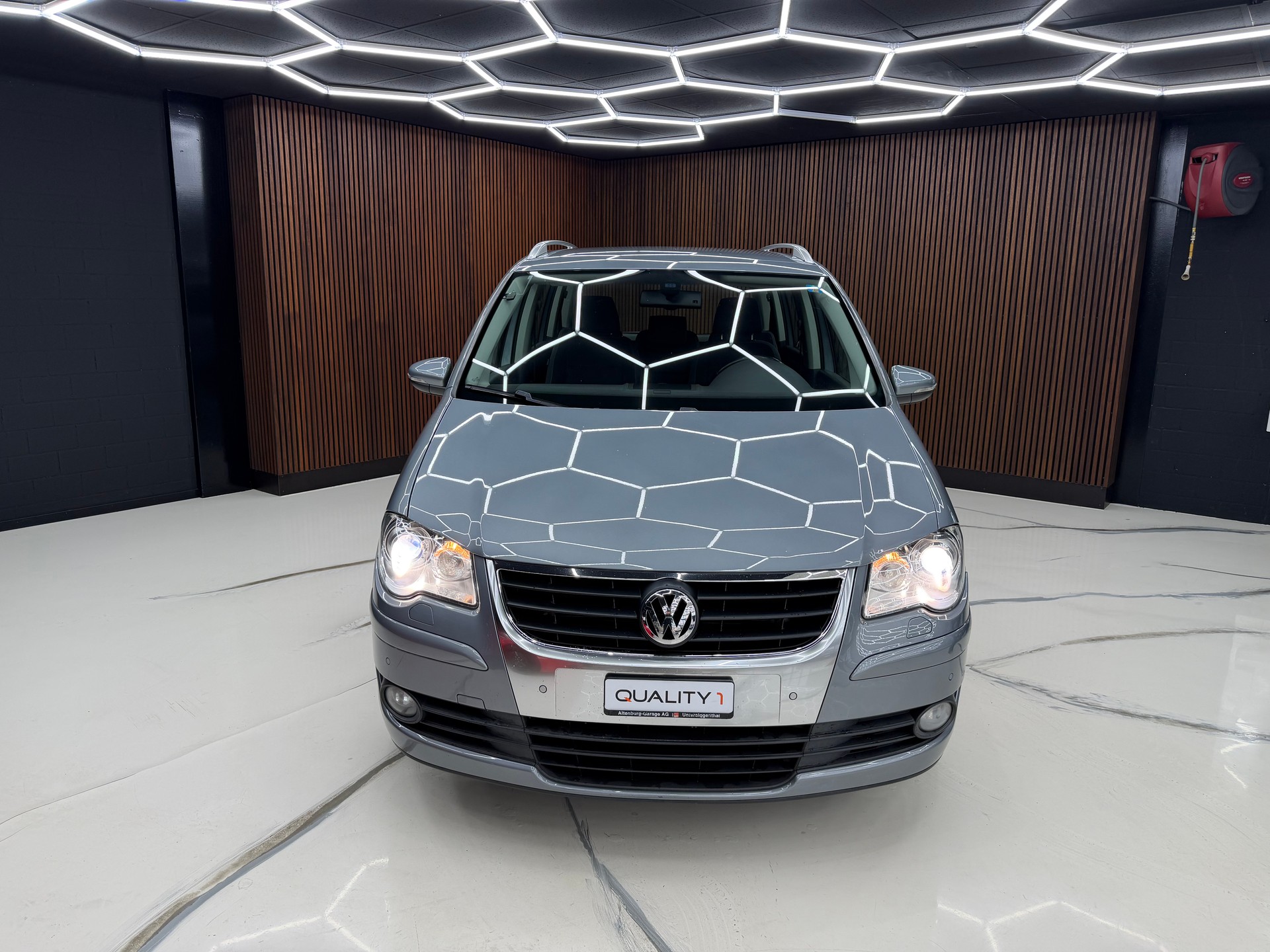 VW Touran 1.4 TSI Team DSG-image-1