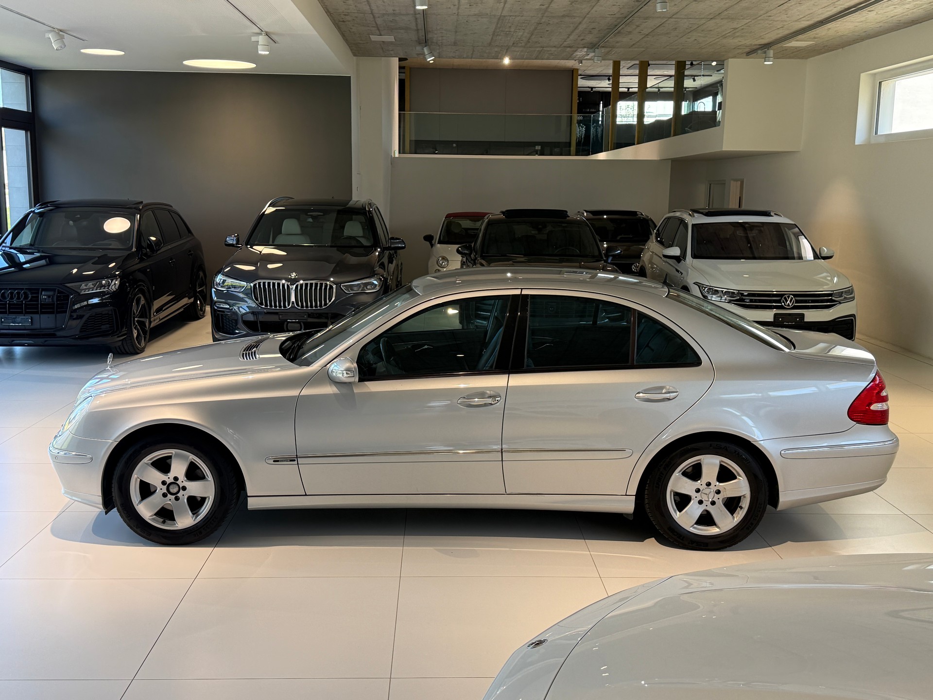 MERCEDES-BENZ E 200 Kompressor Avantgarde **MFK NEU 2026***AUTOMAT***KLIMA***LÜCKENLOSES SERVICEHEFT***8-FACH BEREIFT***-image-6