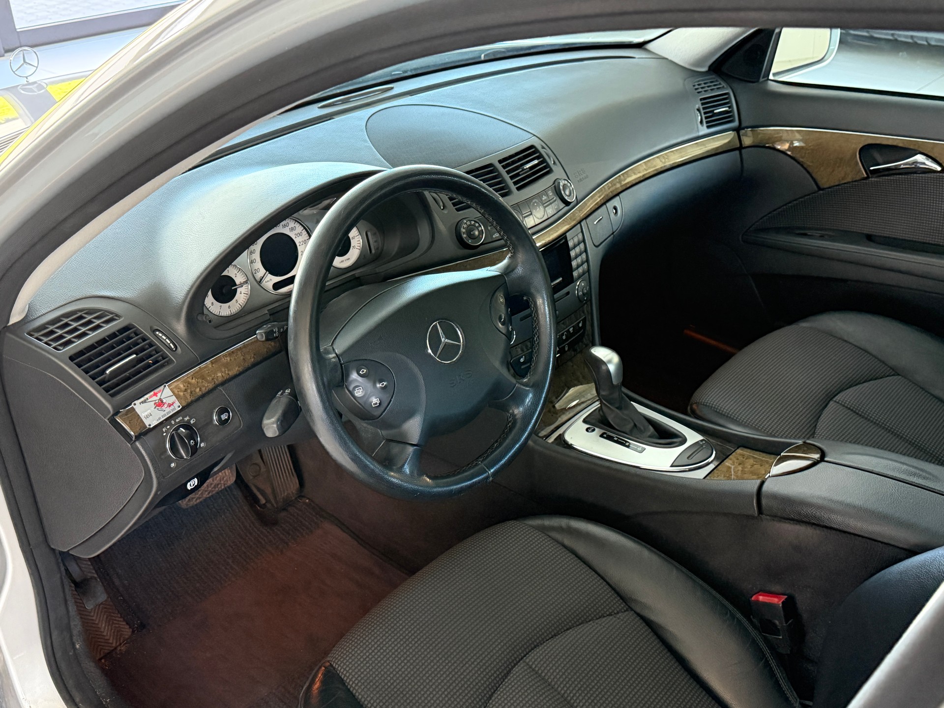 MERCEDES-BENZ E 200 Kompressor Avantgarde **MFK NEU 2026***AUTOMAT***KLIMA***LÜCKENLOSES SERVICEHEFT***8-FACH BEREIFT***-image-9