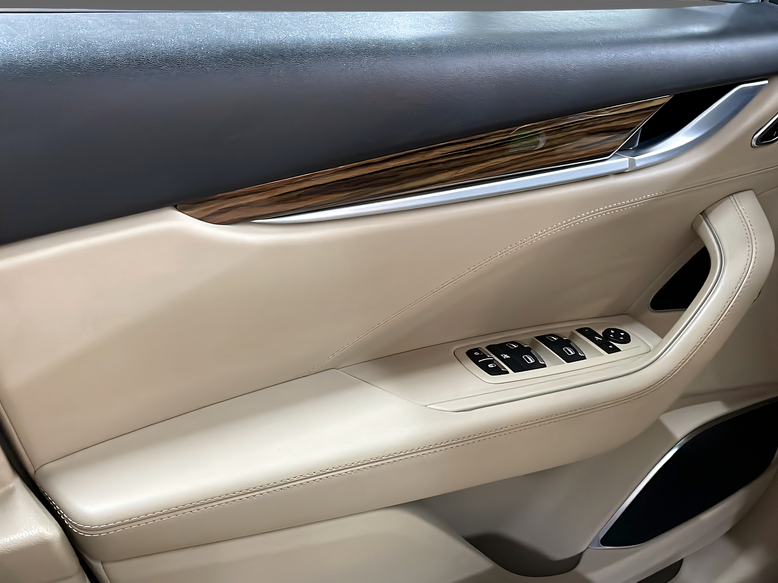 MASERATI Levante 3.0 V6 S-image-10