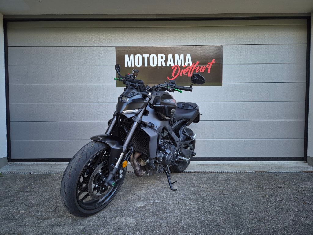 YAMAHA MT-09-showroom-element-3