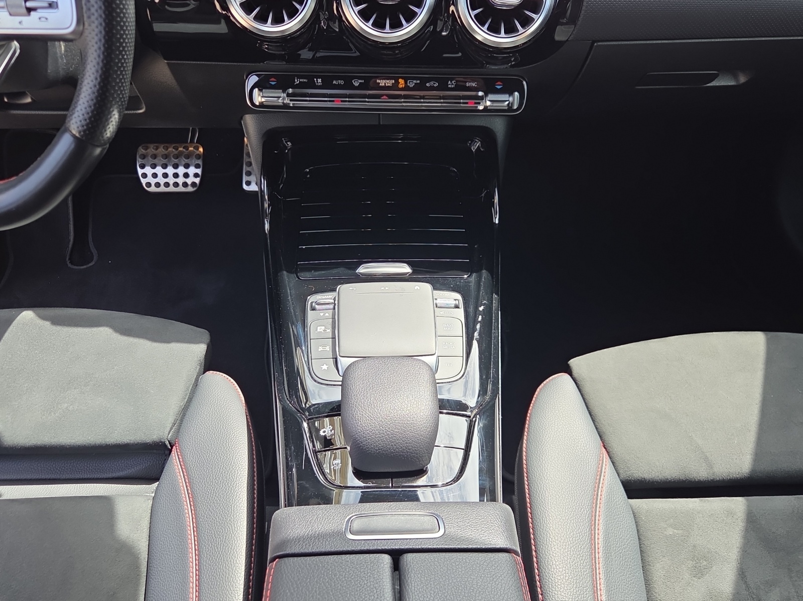 Image MERCEDES-BENZ CLA-35-AMG CLA 35 AMG 4Matic 7G-DCT