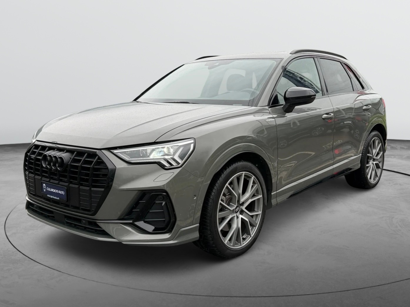 AUDI Q3 40 TFSI S line quattro S-tronic