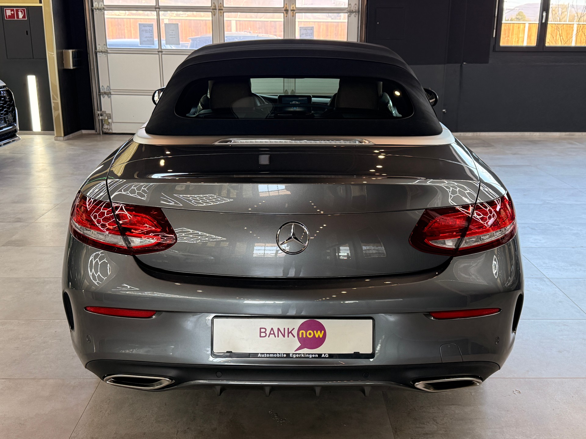MERCEDES-BENZ C 200 Cabriolet AMG Line 9G-Tronic-image-5