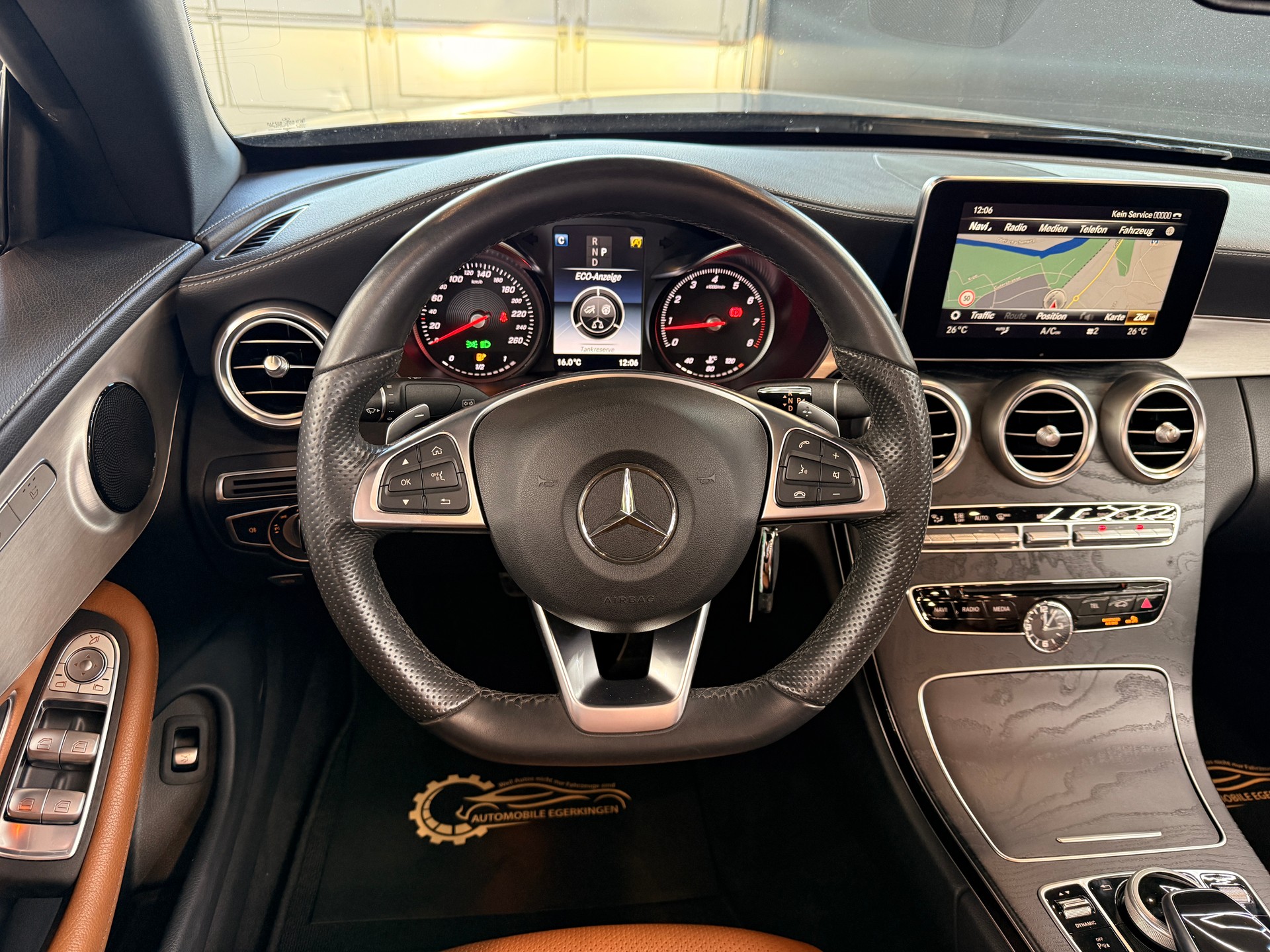 MERCEDES-BENZ C 200 Cabriolet AMG Line 9G-Tronic-image-13