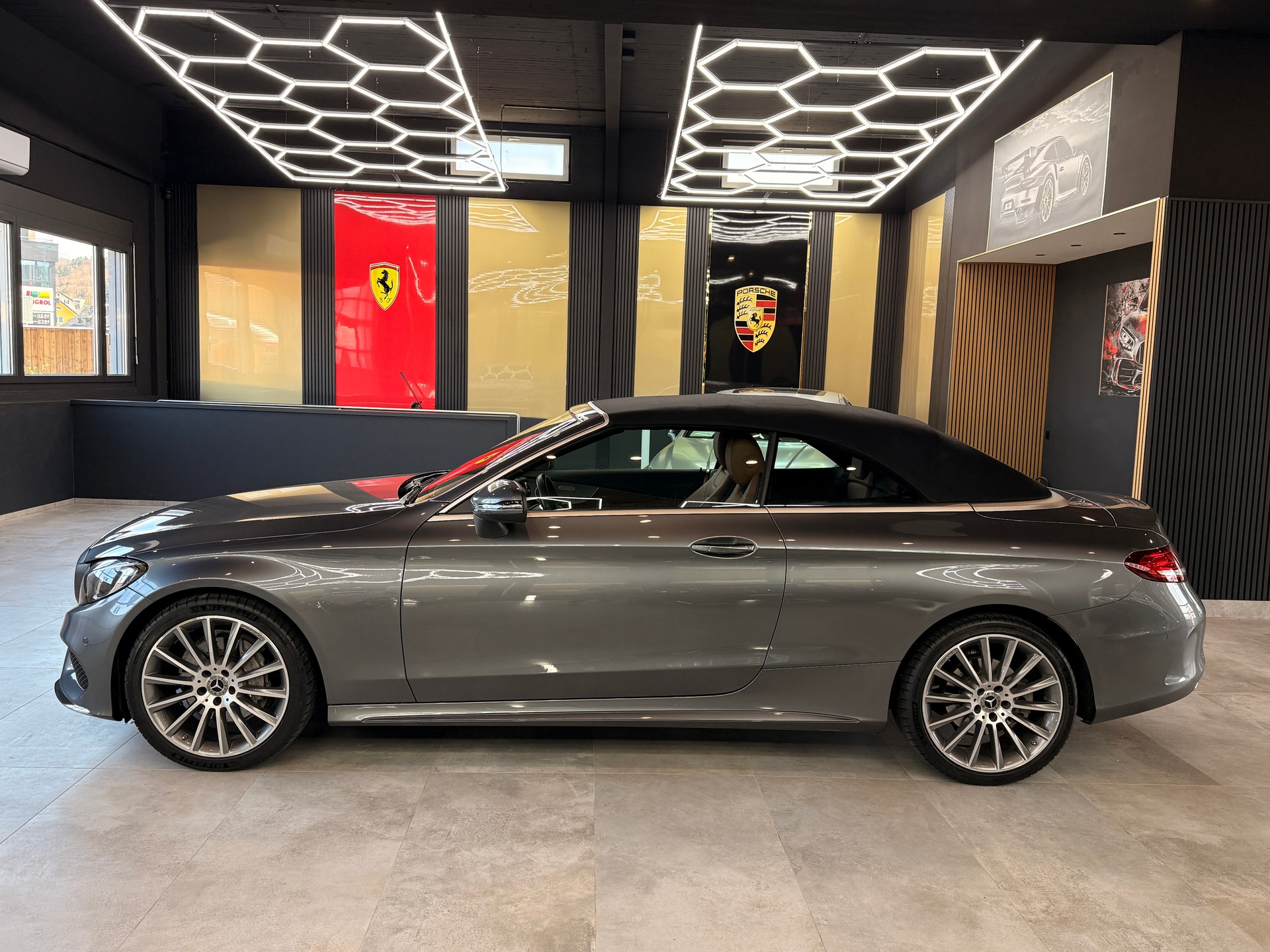 MERCEDES-BENZ C 200 Cabriolet AMG Line 9G-Tronic-image-7