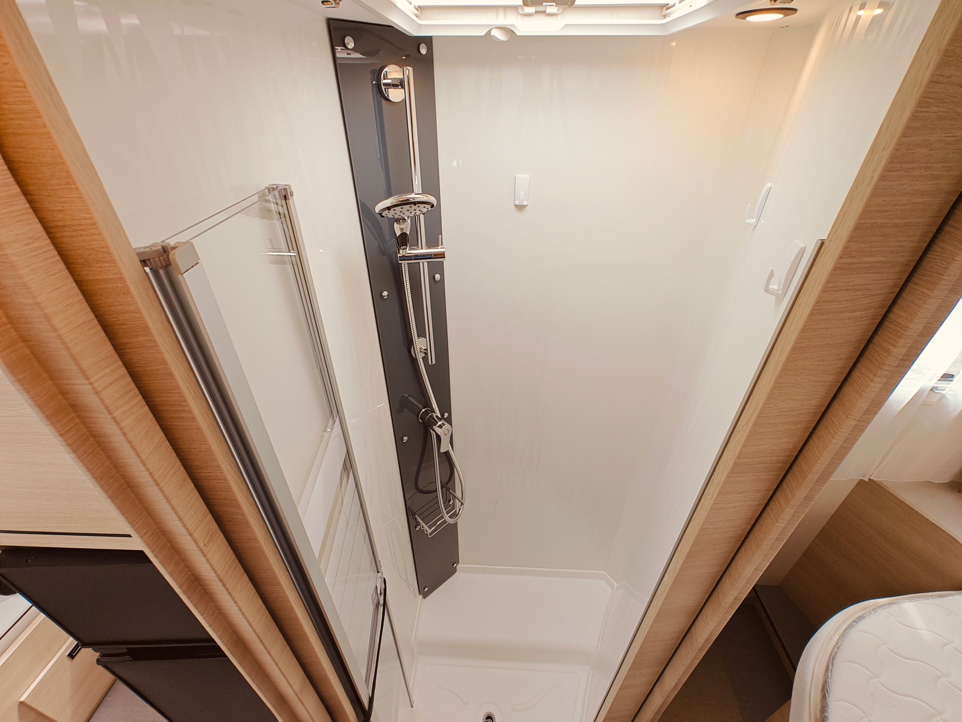 FIAT Rapido SERIE 6 696 F - Automat -- Queensbett XL -- Hubbett -- Solar & Lithium -- Dachklima -- Bodenheizung -- Clesana WC-image-21