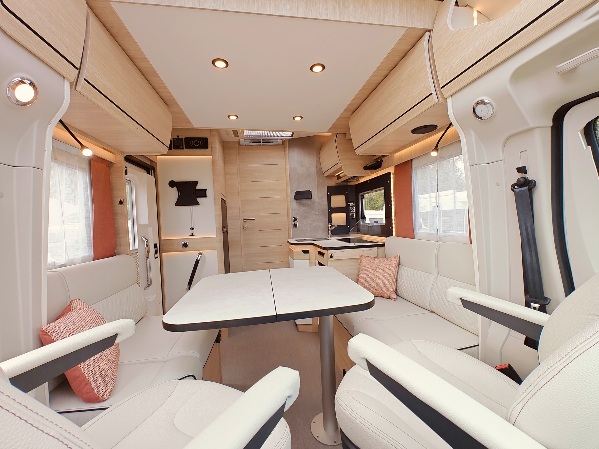 FIAT Rapido SERIE 6 696 F - Automat -- Queensbett XL -- Hubbett -- Solar & Lithium -- Dachklima -- Bodenheizung -- Clesana WC-image-14