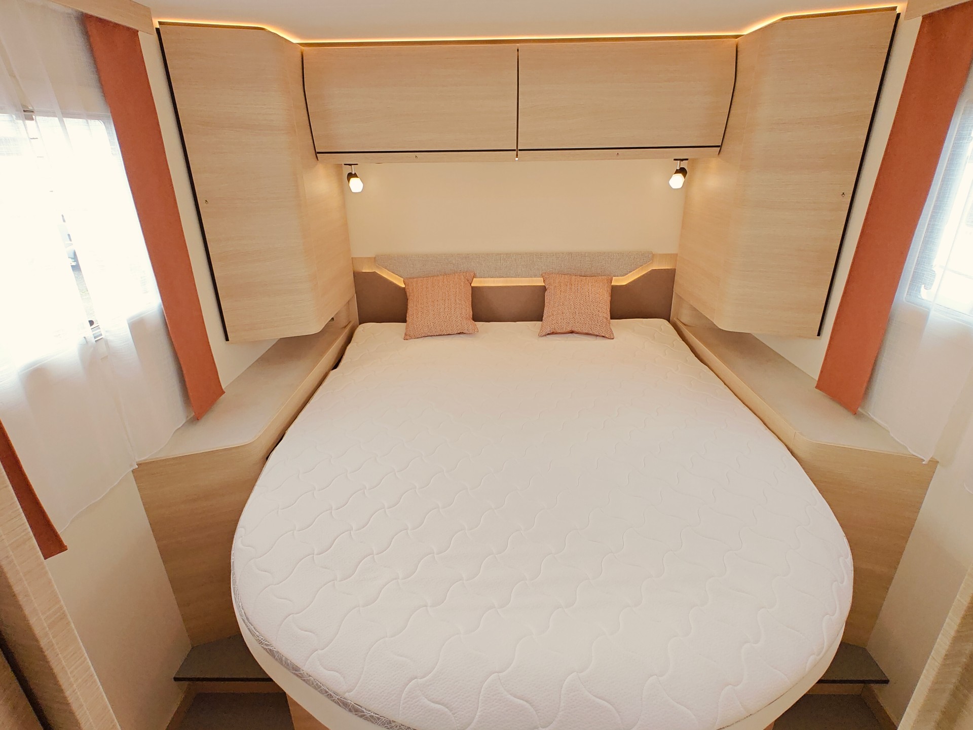 FIAT Rapido SERIE 6 696 F - Automat -- Queensbett XL -- Hubbett -- Solar & Lithium -- Dachklima -- Bodenheizung -- Clesana WC-image-15