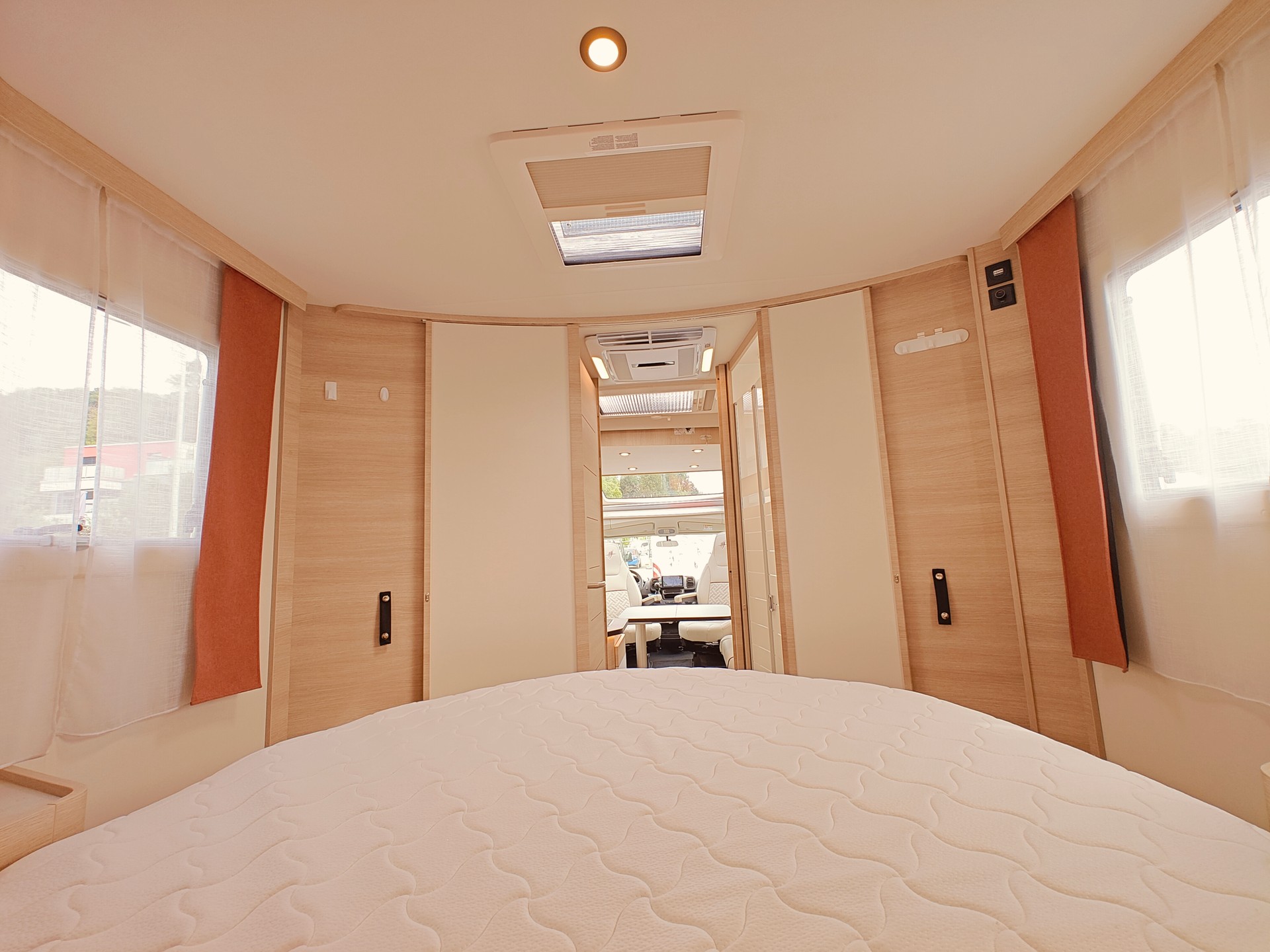FIAT Rapido SERIE 6 696 F - Automat -- Queensbett XL -- Hubbett -- Solar & Lithium -- Dachklima -- Bodenheizung -- Clesana WC-image-20