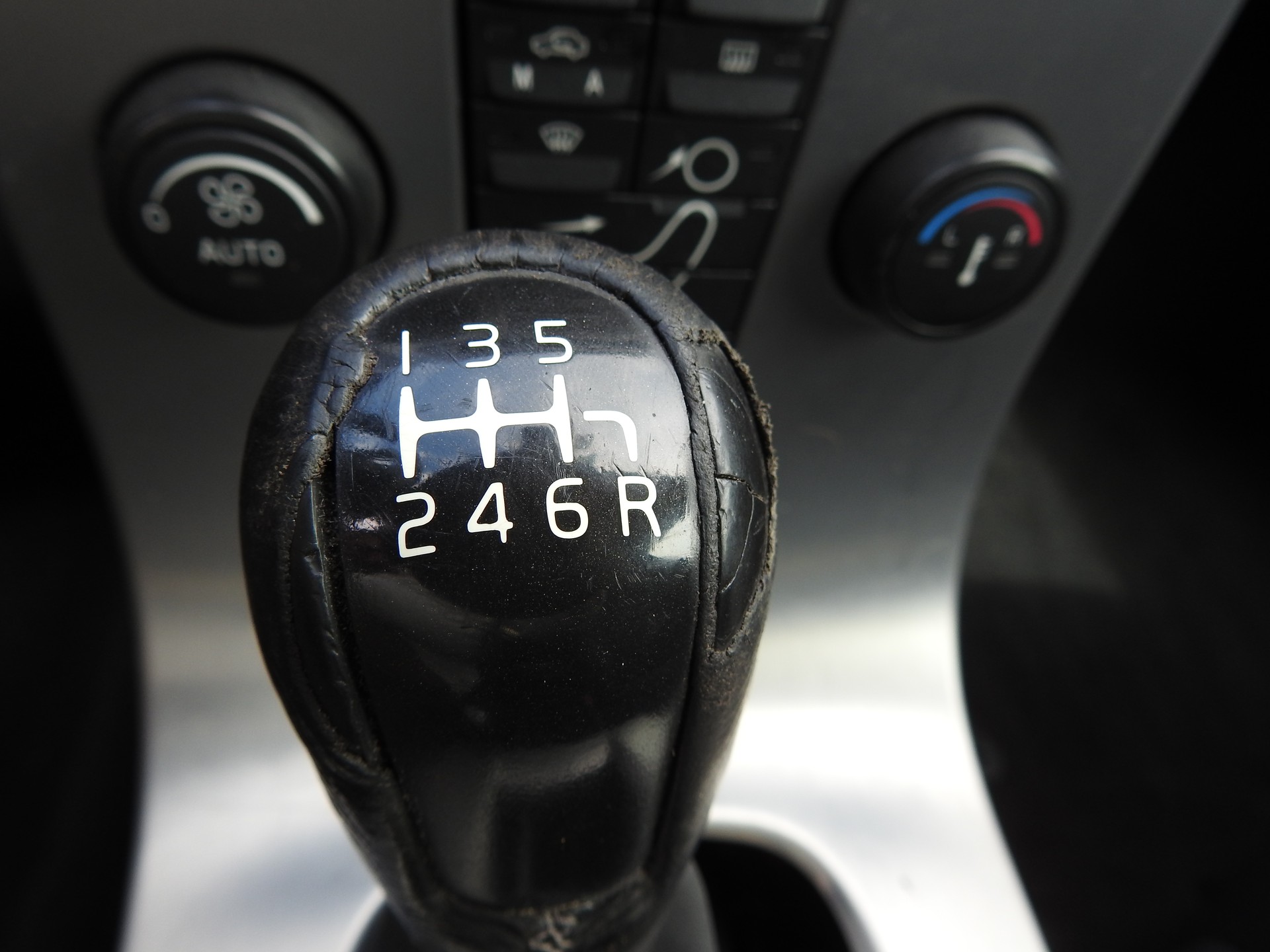 VOLVO S40 T5 Momentum-image-19