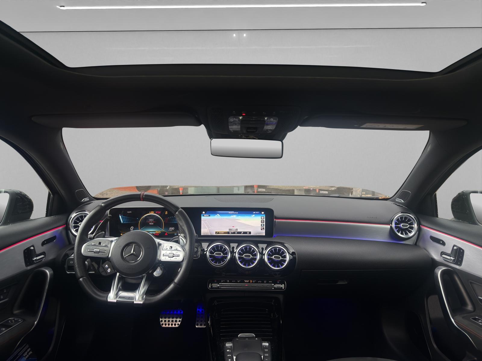 MERCEDES-BENZ A 35 AMG 4Matic Speedshift-image-6