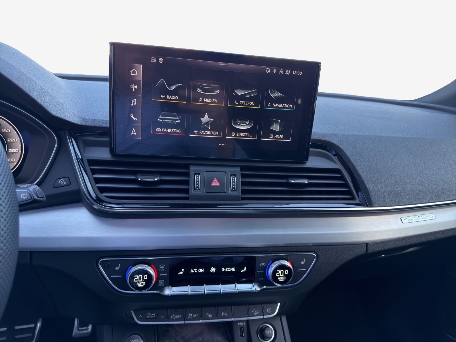 AUDI Q5 Sportback 45 TFSI S line quattro S-tronic-image-10