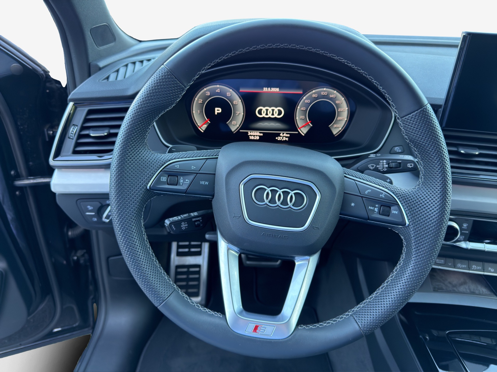 AUDI Q5 Sportback 45 TFSI S line quattro S-tronic-image-9