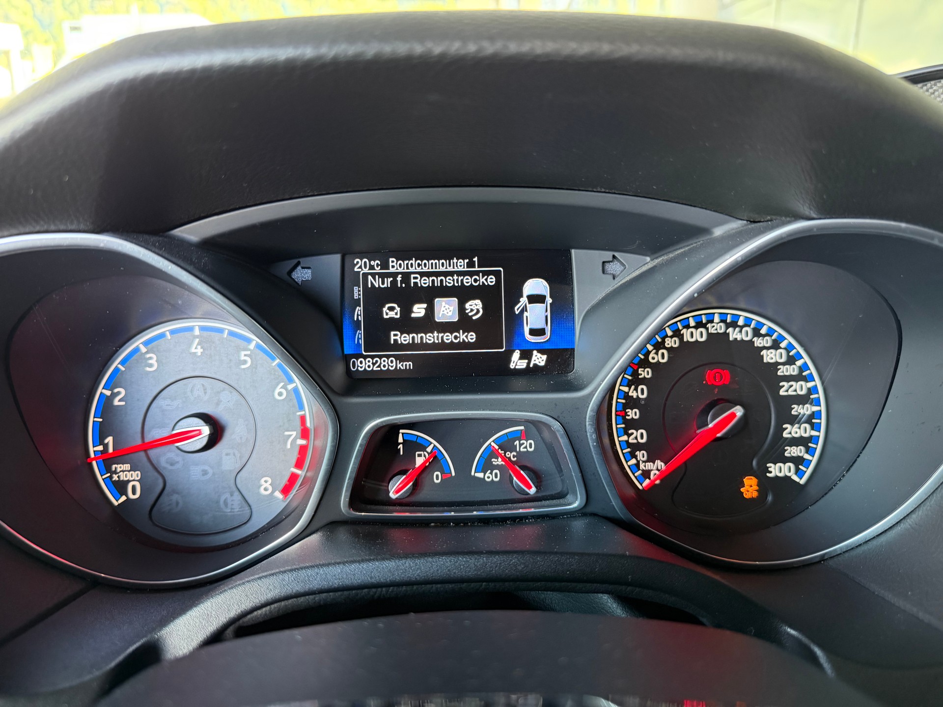 FORD Focus 2.3 EcoBoost RS+ AWD ON POINT-image-31