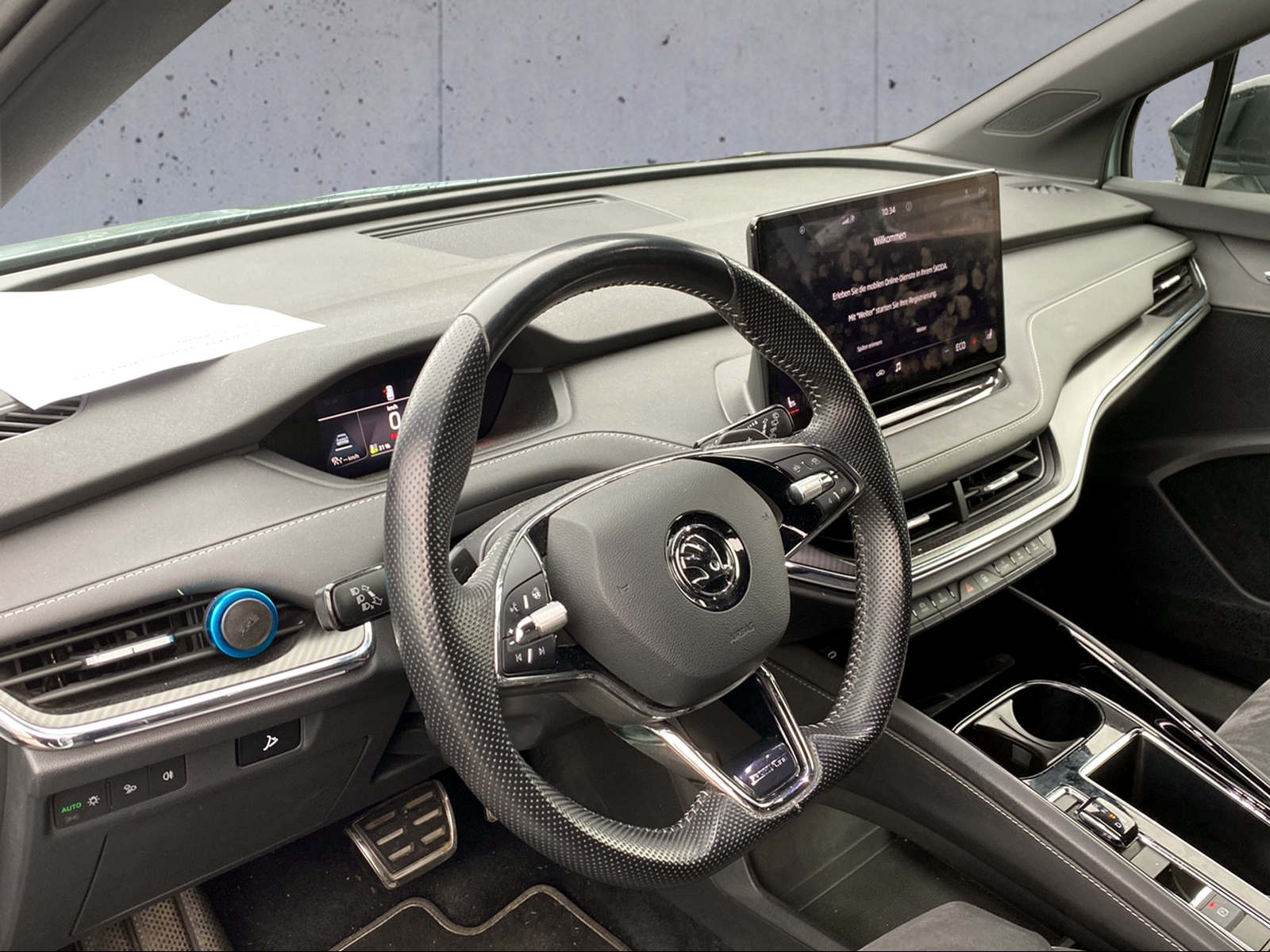 SKODA Enyaq iV 60 SportLine-image-1