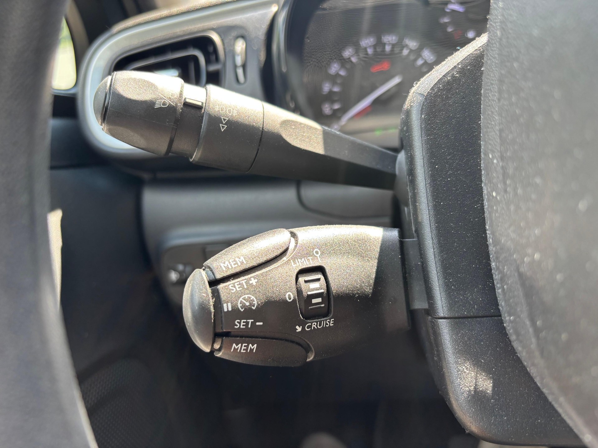 CITROEN C3 1.2 PureTech Swiss Edition-image-14
