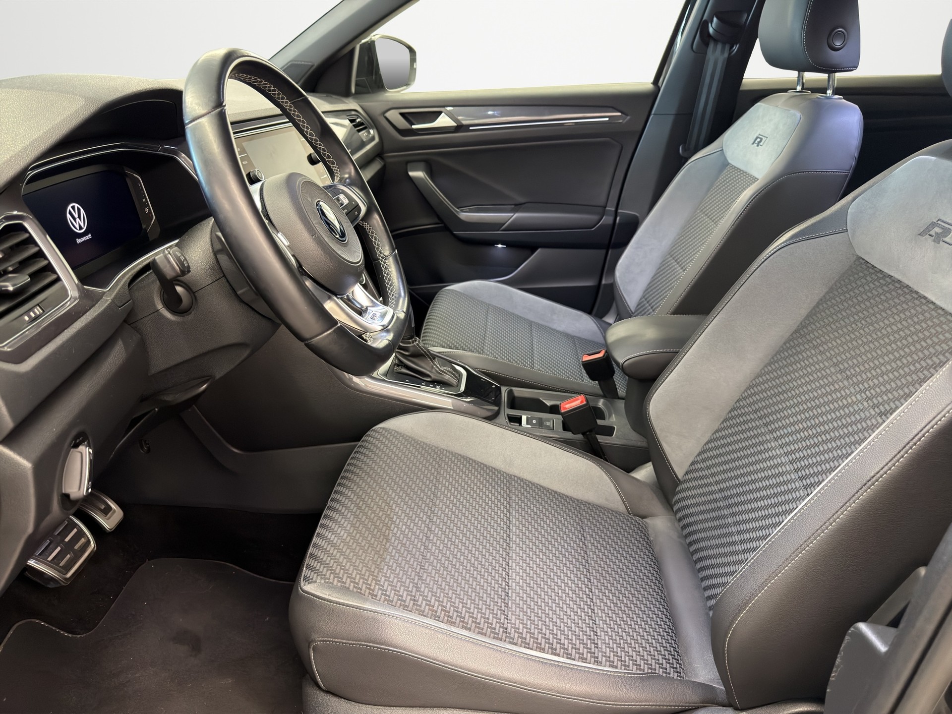 VW T-Roc 1.5 TSI EVO Sport DSG-image-8