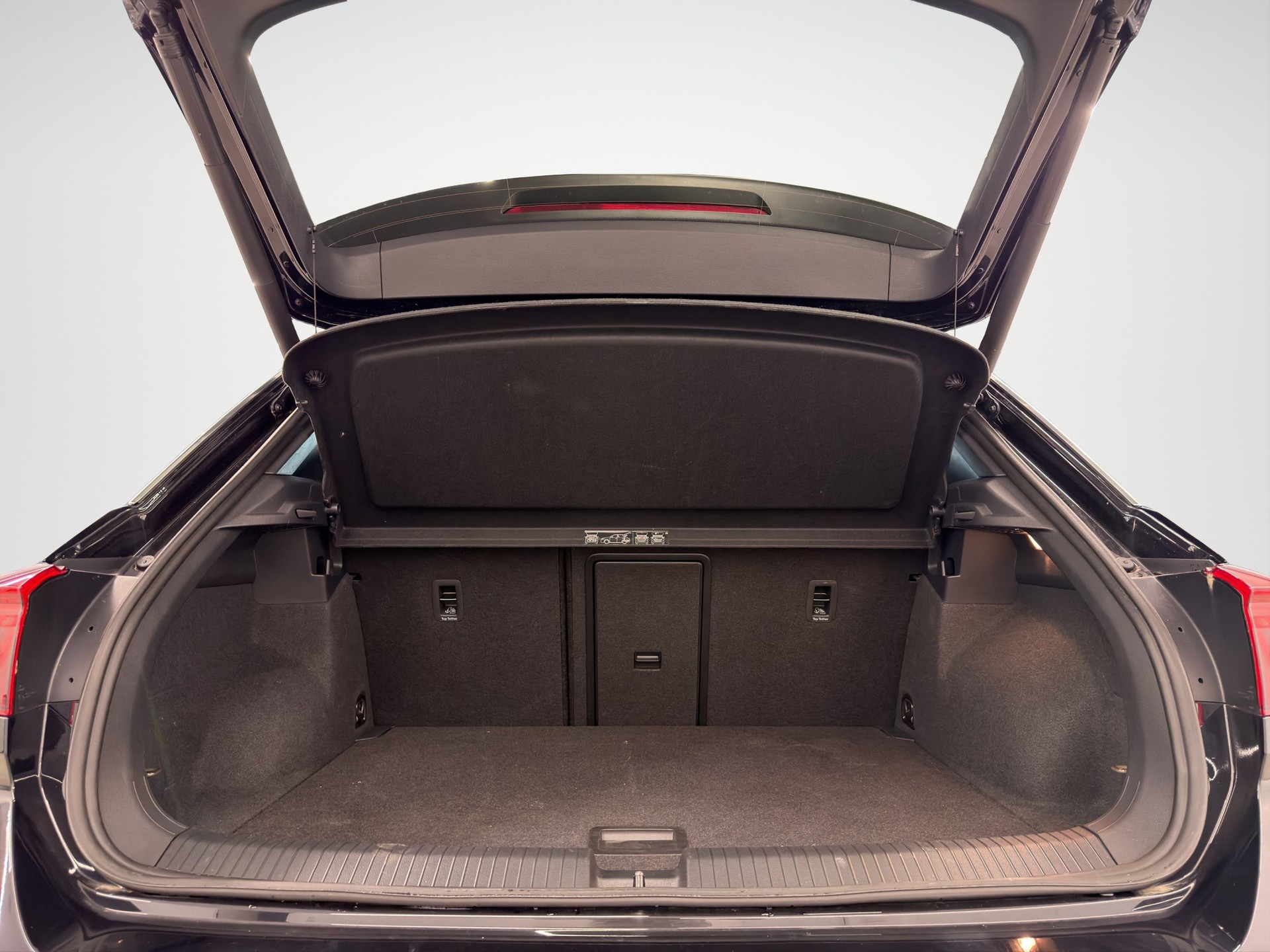 VW T-Roc 1.5 TSI EVO Sport DSG-image-14