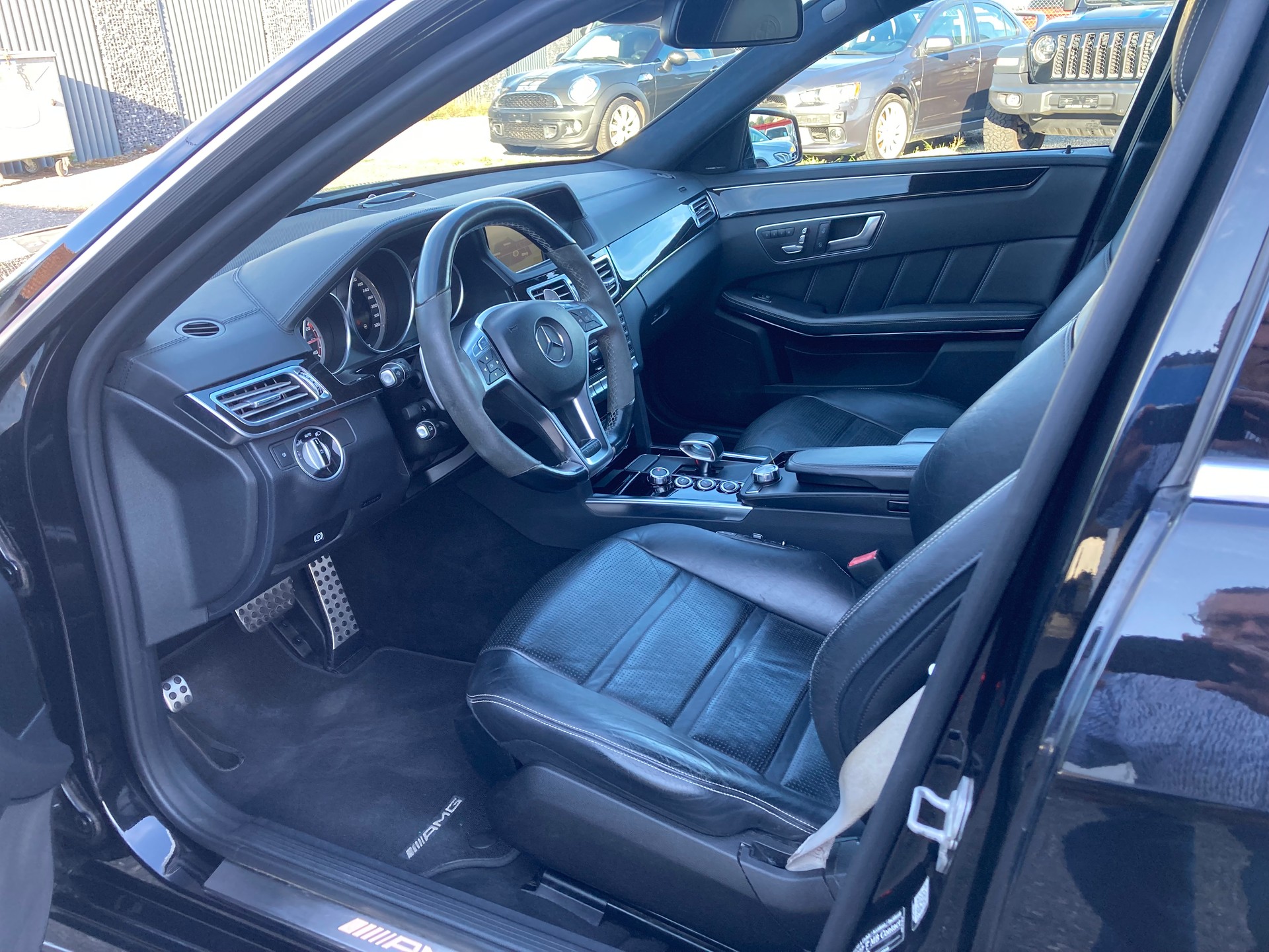 MERCEDES-BENZ E 63 AMG S 4Matic Speedshift Driver Package-image-7