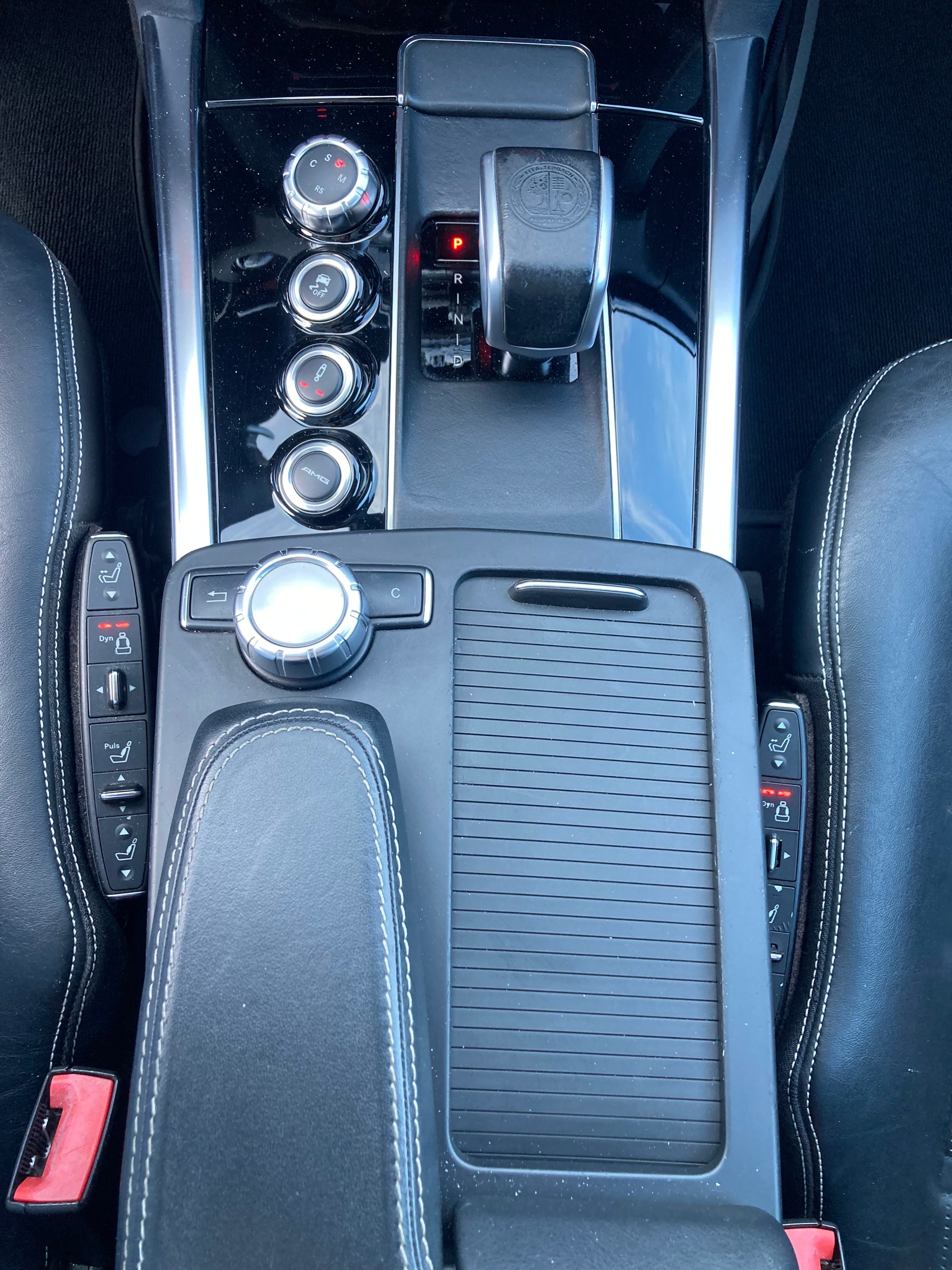 MERCEDES-BENZ E 63 AMG S 4Matic Speedshift Driver Package-image-14