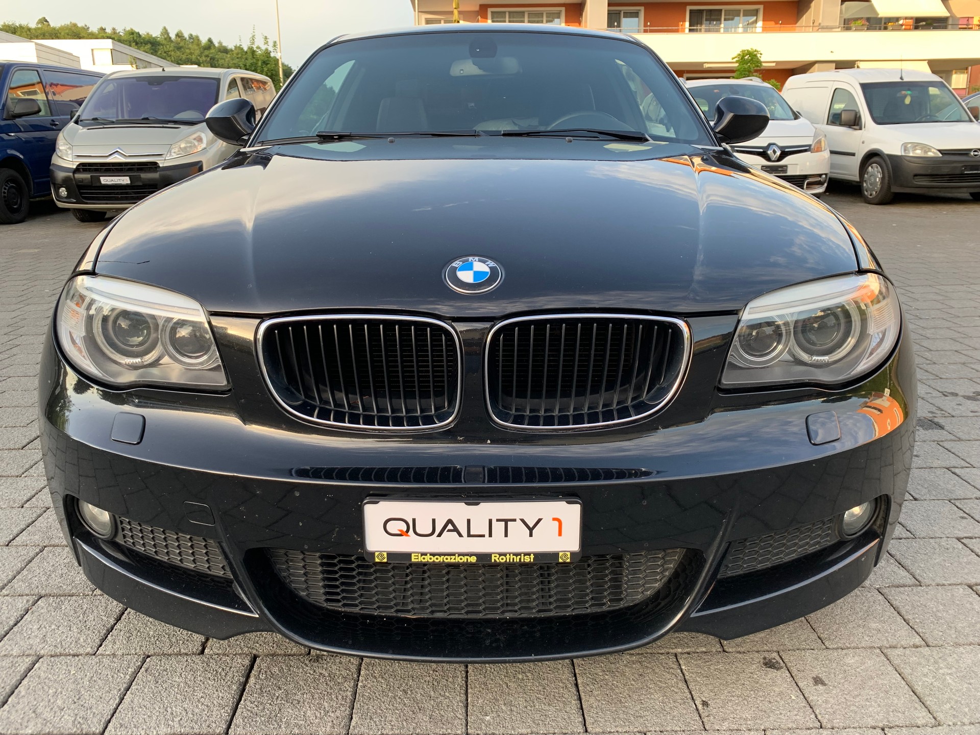 BMW 120d Coupé-image-4