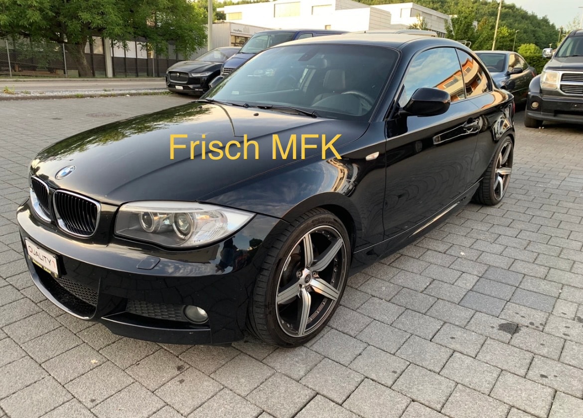 BMW 120d Coupé-image-0