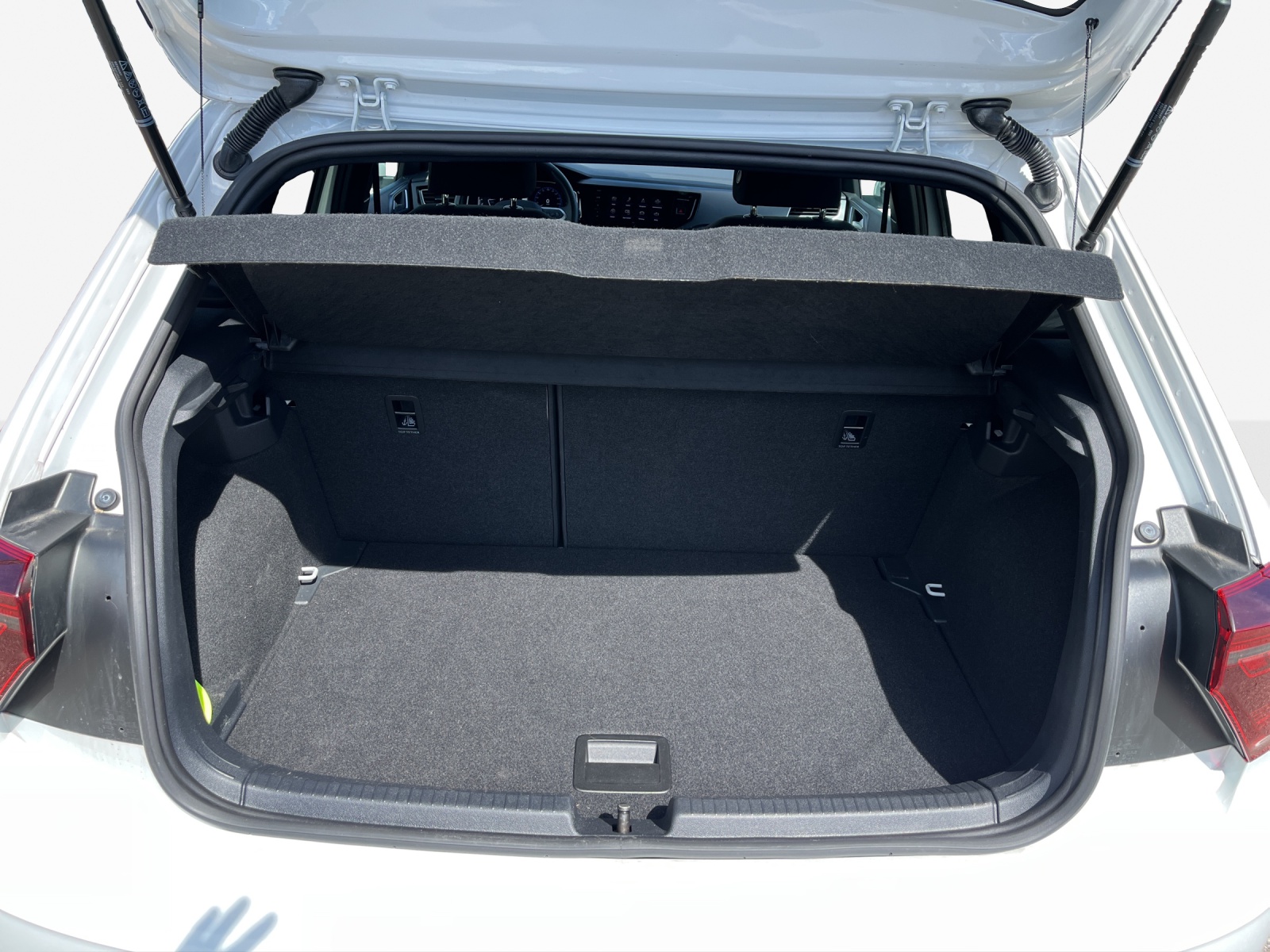 VW Polo 1.0 TSI R-Line DSG-image-12