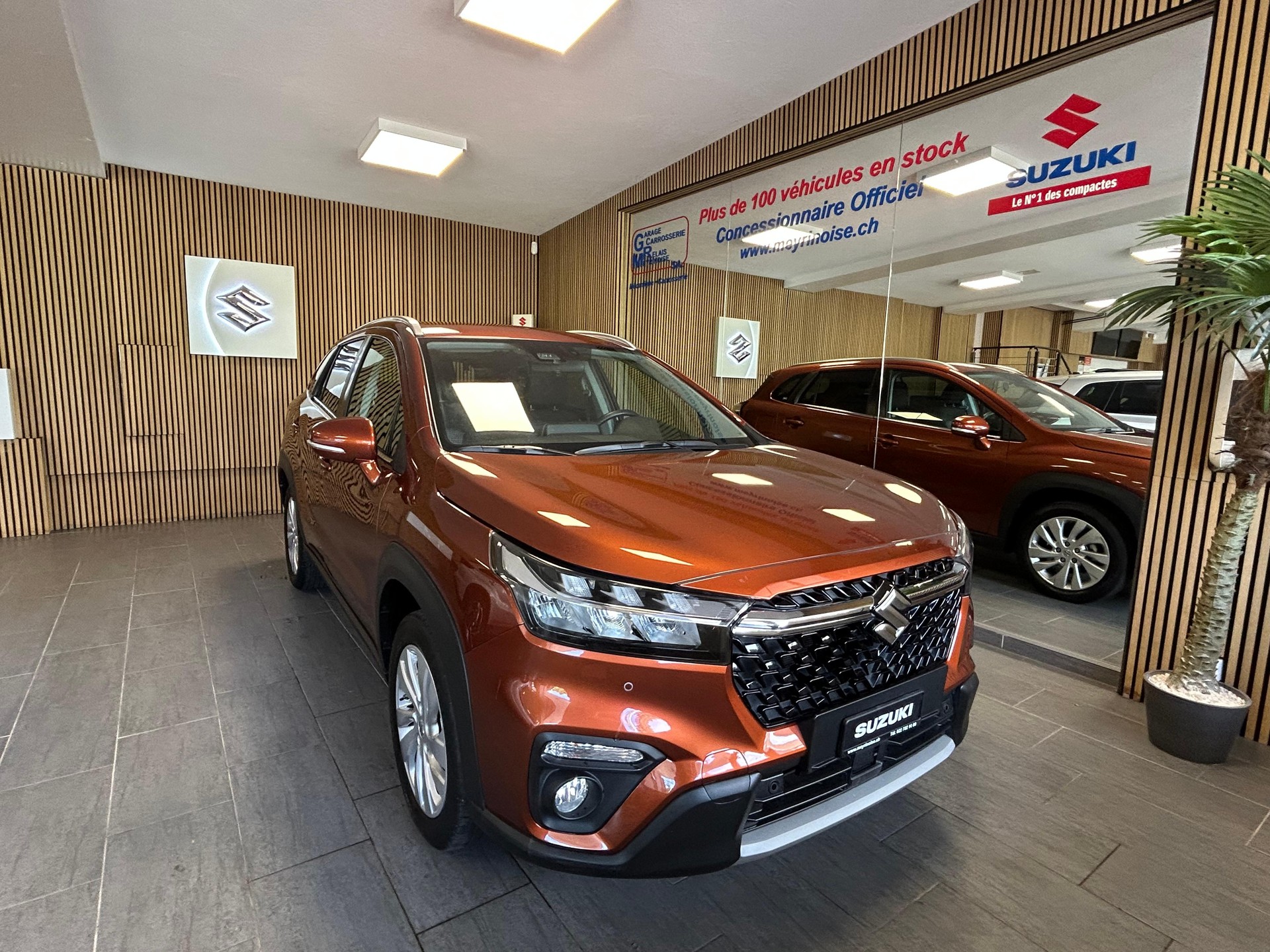 SUZUKI S-Cross 1.4 T Compact+ Hybrid 4x4-showroom-element-1