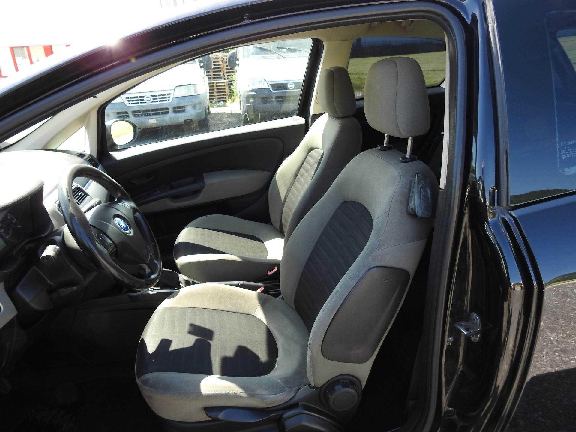 FIAT Punto 1.4 Active-image-12