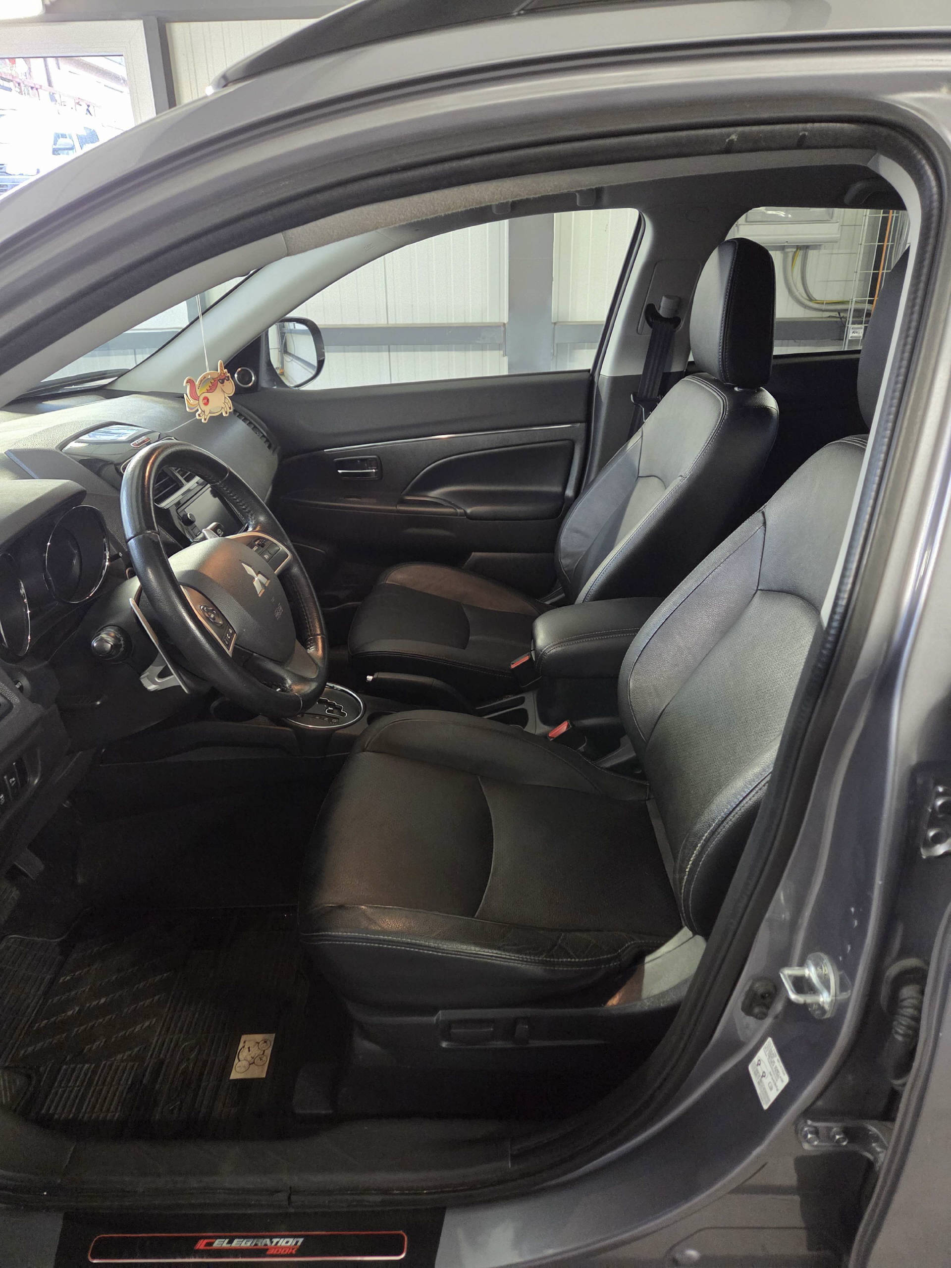 MITSUBISHI ASX 2.2 DID Celebration 300K 4x4-image-4
