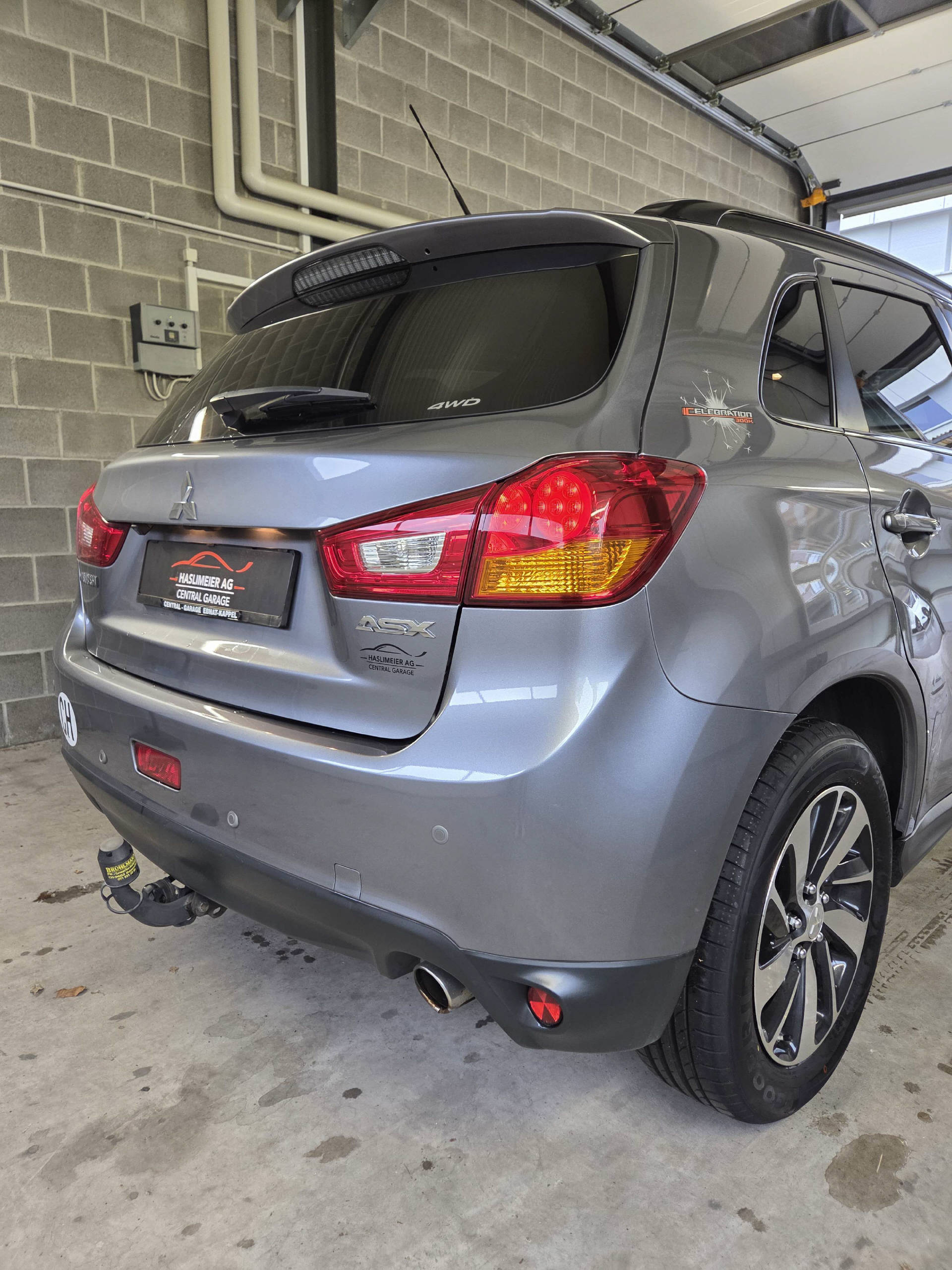 MITSUBISHI ASX 2.2 DID Celebration 300K 4x4-image-14