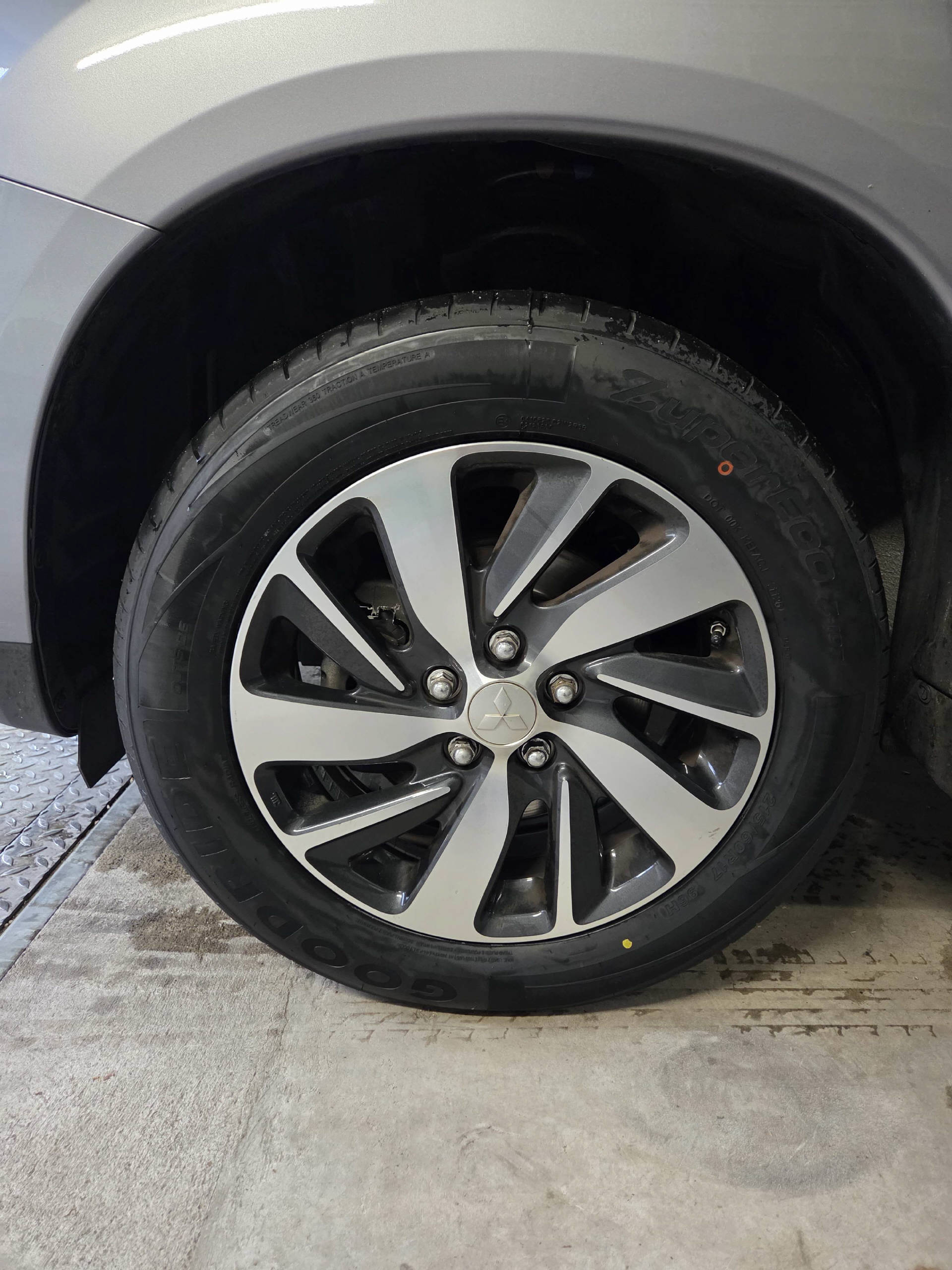 MITSUBISHI ASX 2.2 DID Celebration 300K 4x4-image-15